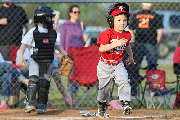 Phillies vs. Bomb Squad 4-10-14 4-10-2014 (© Justin Manning) JWM_0242