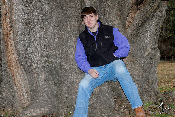 Austin Hicks senior pictures 12-29-13 (�Justin Manning) (�Justin Manning) (�Justin Manning) JWM_0071