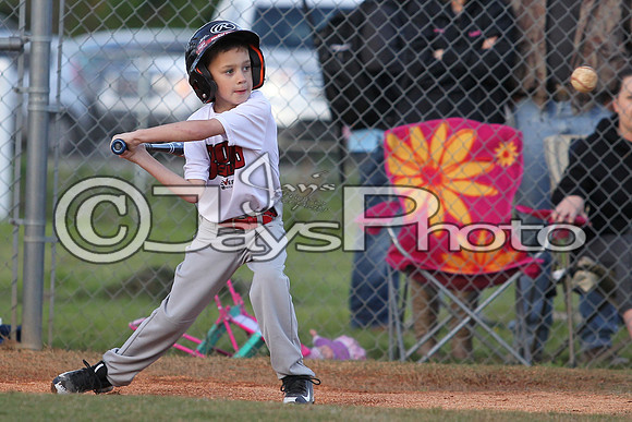 Bomb Squad vs Tigers 6-7 year old (Pitching Machine) 4-27-2015 (©Justin Manning) JWM_0040