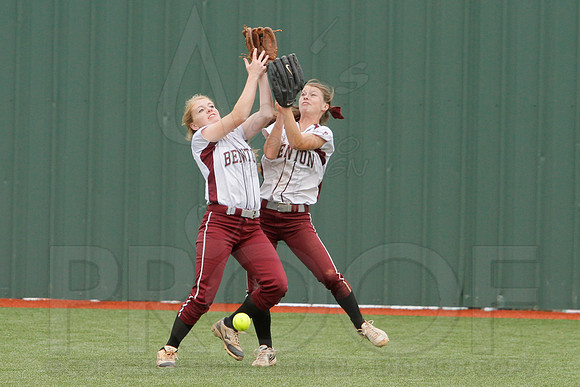 Benton vs. Russellville State Simi-Finals 5-17-2014 (© Justin Manning) JWM_0197