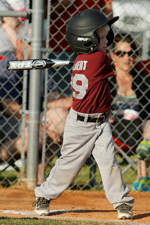 Panthers @ Mets 5-6 year old baseball 4-22-2014 (© Justin Manning) JWM_0039