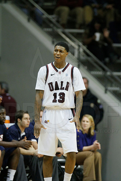 FAU @ UALR 1-24-13 (Justin Manning)0325
