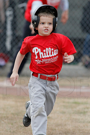 Phillies vs. Razorbacks 5-6 year old baseball 4-3-2014 (© Justin Manning) JWM_0183