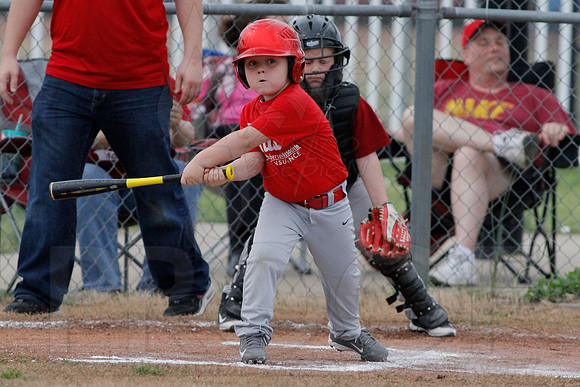 Phillies vs. Razorbacks 5-6 year old baseball 4-3-2014 (© Justin Manning) JWM_0261