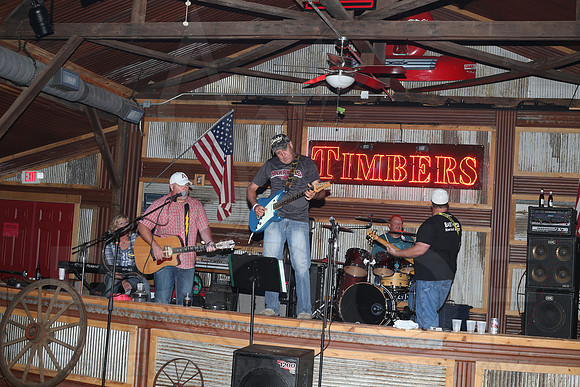 Midnight Hurricanes (Timbers) 9-6-2014 (©Justin Manning) JWM_085