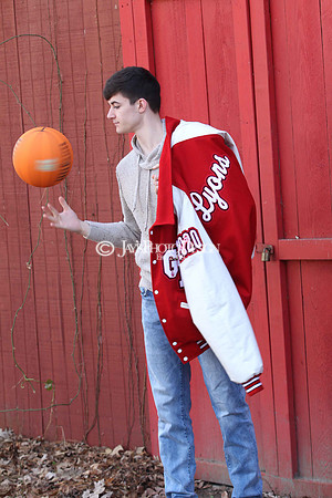 Brayden Lyons senior pictures 12-23-19_0038