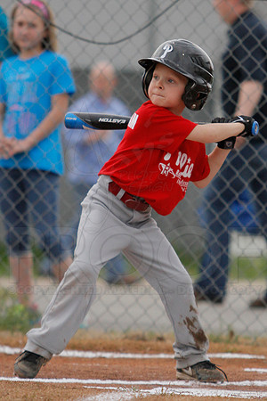 Phillies vs. Razorbacks 5-6 year old baseball 4-3-2014 (© Justin Manning) JWM_0025