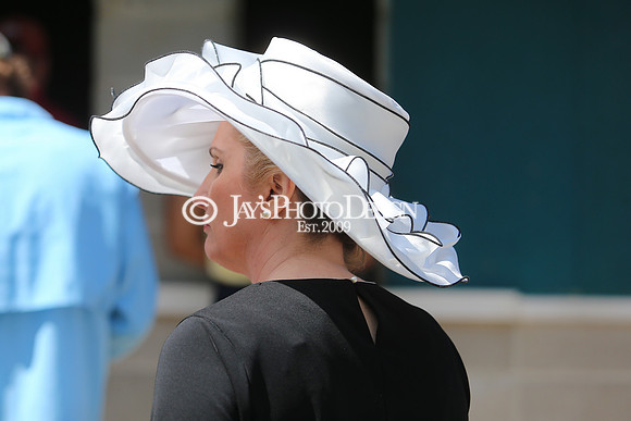 z220402_ArkansasDerbyday_Manning_JWM_0061