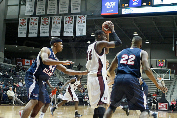 FAU @ UALR 1-24-13 (Justin Manning)0028