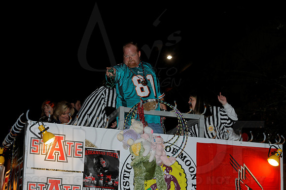 GoDaddy Bowl Mardi Gras Parade (©Justin Manning) JWM_0092