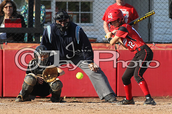 Bauxite @ Harmony Grove softball 4-21-2015 (©Justin Manning) JWM_0359