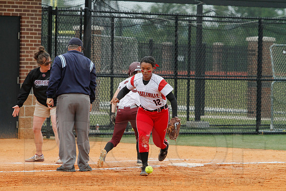 Benton vs. Russellville State Simi-Finals 5-17-2014 (© Justin Manning) JWM_0184