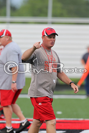Glen Rose towel game (preseason football red-white game) 5-28-2015 (©Justin Manning) JWM_0095