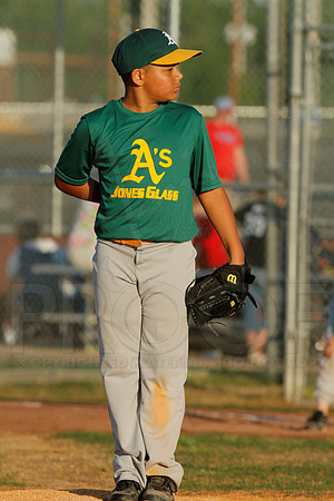 Thunder vs. A's 9-10 year old baseball 4-22-2014 (© Justin Manning) JWM_0002