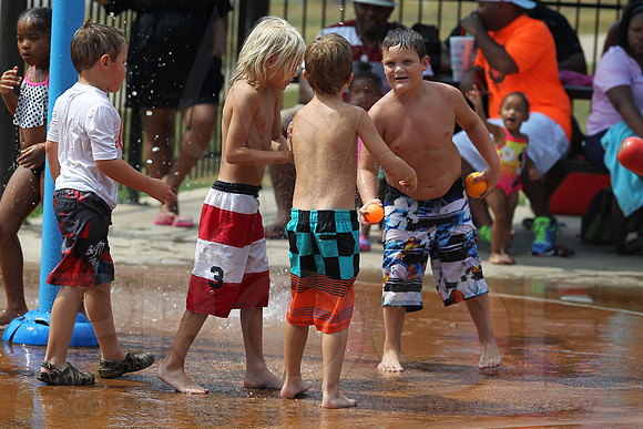 Jaxtin's 7th birthday 8-2-2015 (©Justin Manning) JWM_0270