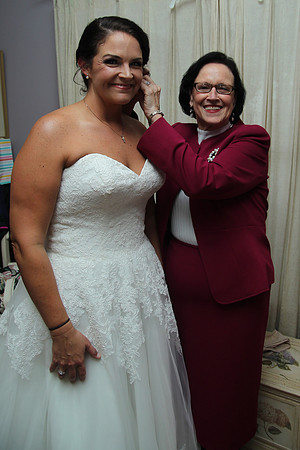 Kerri & Danny Arballo 11-4-17_JWM0139