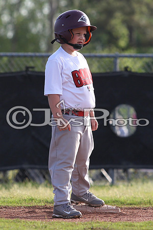 Bomb Squad vs Tigers 6-7 year old (Pitching Machine) 4-27-2015 (©Justin Manning) JWM_0157