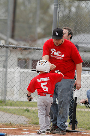 Phillies vs. Razorbacks 5-6 year old baseball 4-3-2014 (© Justin Manning) JWM_0179