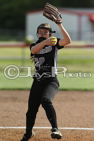 Bauxite @ Harmony Grove softball 4-21-2015 (©Justin Manning) JWM_0099