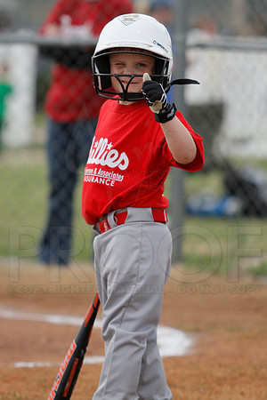 Phillies vs. Razorbacks 5-6 year old baseball 4-3-2014 (© Justin Manning) JWM_0048