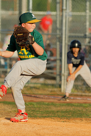 Thunder vs. A's 9-10 year old baseball 4-22-2014 (© Justin Manning) JWM_0023