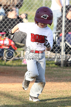 Bomb Squad vs Tigers 6-7 year old (Pitching Machine) 4-27-2015 (©Justin Manning) JWM_0189