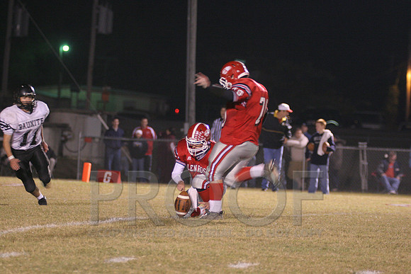 FG kicker Chris Minyard attempting a Field Goal that was no good.jpg
