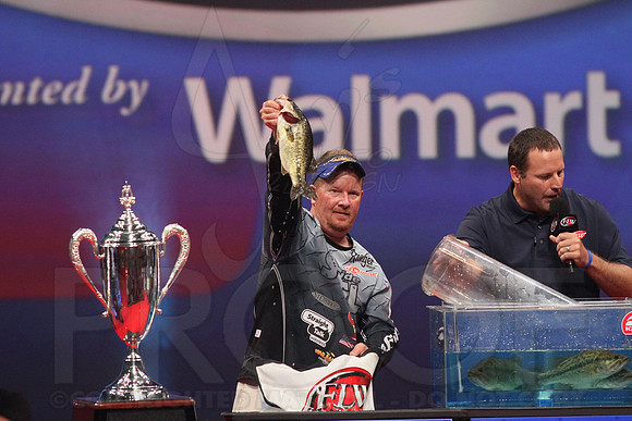 FLW Forrest Wood Cup Day final day 8-18-13 (© Justin Manning) JWM0318