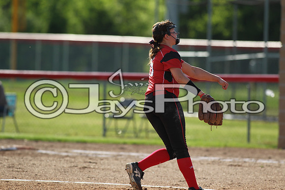 Bauxite @ Harmony Grove softball 4-21-2015 (©Justin Manning) JWM_0204