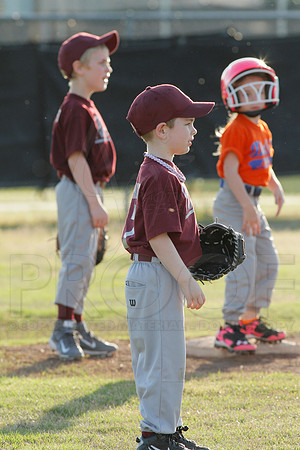 Panthers @ Mets 5-6 year old baseball 4-22-2014 (© Justin Manning) JWM_0184