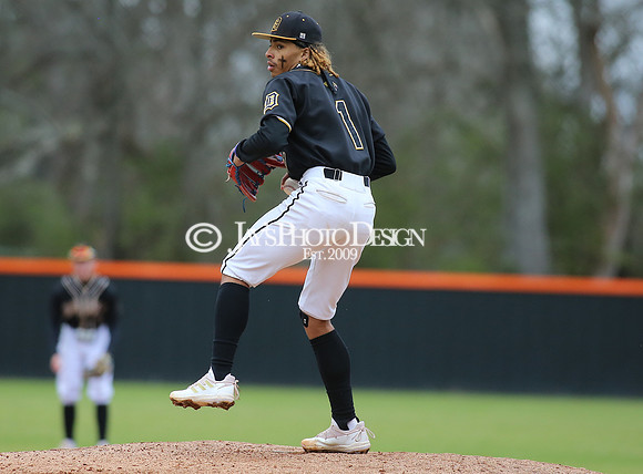 Dequeen @ Malvern baseball 3-18-22_JWM_0123