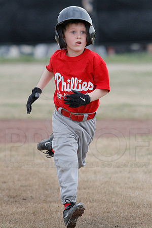 Phillies vs. Razorbacks 5-6 year old baseball 4-3-2014 (© Justin Manning) JWM_0018