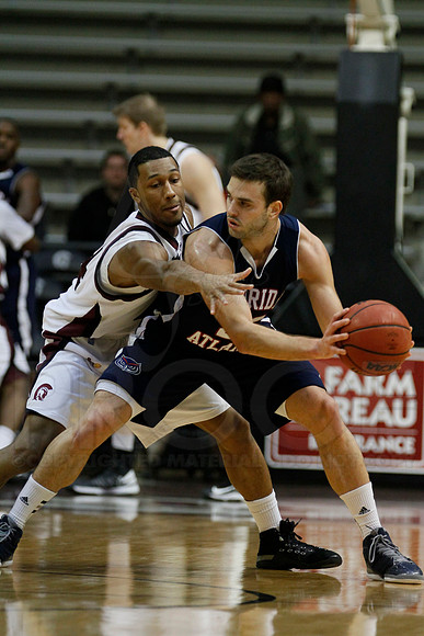 FAU @ UALR 1-24-13 (Justin Manning)0034