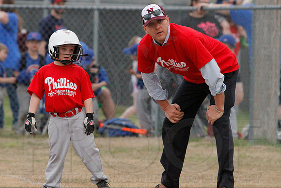 Phillies vs. Razorbacks 5-6 year old baseball 4-3-2014 (© Justin Manning) JWM_0299