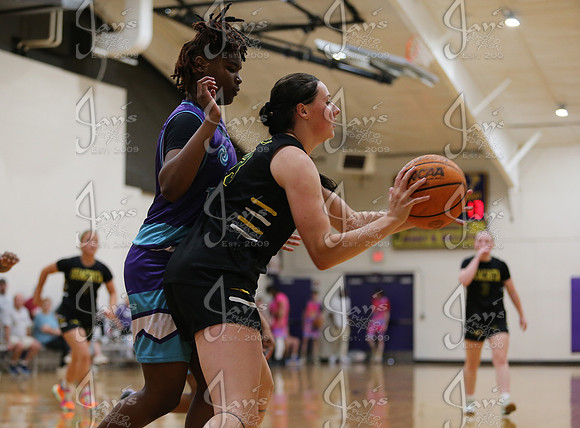 Evolution vs. EXT Typhoon (AAU High School Girls Basketball) 4-26-25_JWM_0279