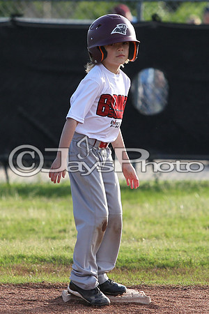 Bomb Squad vs Tigers 6-7 year old (Pitching Machine) 4-27-2015 (©Justin Manning) JWM_0114