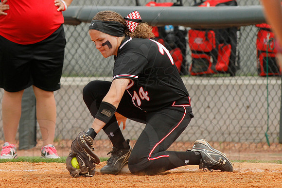 5A State Softball Finals Vilonia vs. White Hall 5-23-2014 (© Justin Manning) JWM_0243