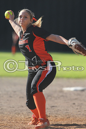 Nashville @ Malvern Softball 4-20-2015 (©Justin Manning) JWM_0141