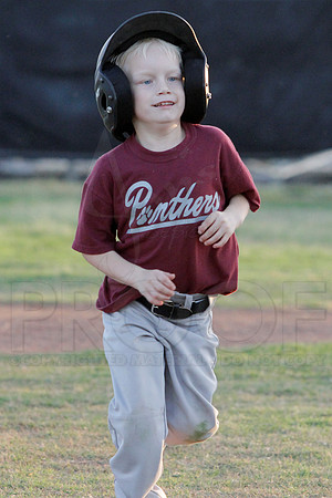 Phillies vs. Panthers 5-6 year old 5-6-2014 (© Justin Manning) JWM_0025