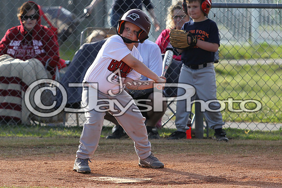 Bomb Squad vs Tigers 6-7 year old (Pitching Machine) 4-27-2015 (©Justin Manning) JWM_0115