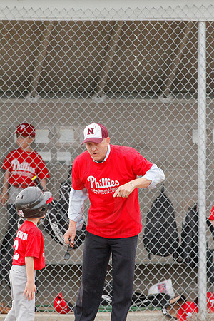 Phillies vs. Razorbacks 5-6 year old baseball 4-3-2014 (© Justin Manning) JWM_0248