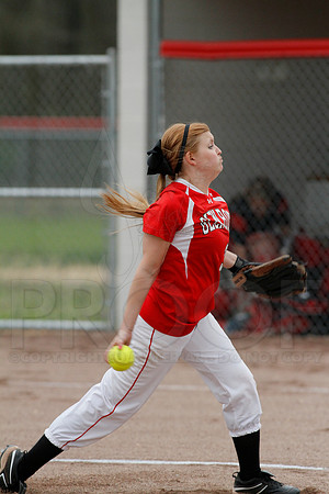 Harmony Grove @ Glen Rose softball 3-31-2014 (© Justin Manning) JWM_0039