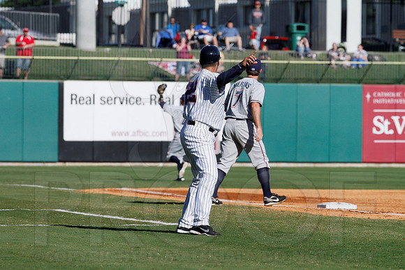 NW Arkansas Naturals @ Arkansas Travelers 4-21-12(Justin Manning)059
