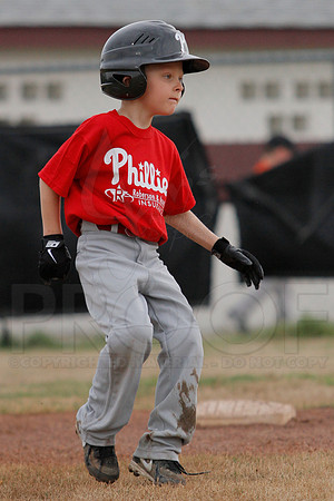 Phillies vs. Razorbacks 5-6 year old baseball 4-3-2014 (© Justin Manning) JWM_0042