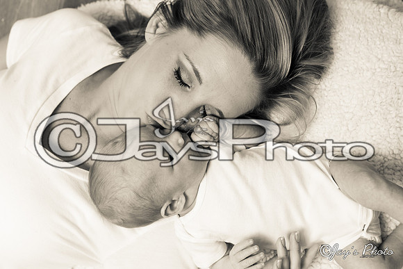 Jonathan Keston Ray newborn pictures 3-30-2015 (©Justin Manning) JWM_0126-2