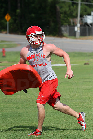 Glen Rose football practice 2 adays 8-6-13 (© Justin Manning) JWM0020