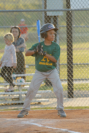 Thunder vs. A's 9-10 year old baseball 4-22-2014 (© Justin Manning) JWM_0123