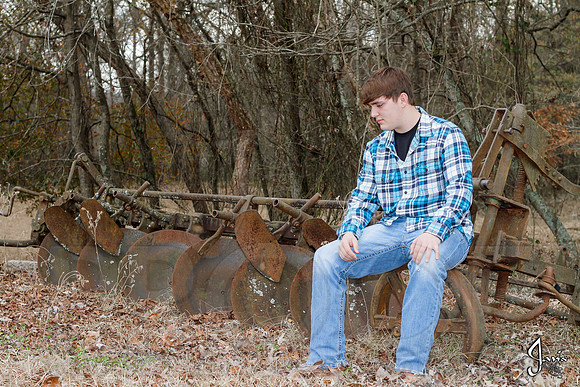 Austin Hicks senior pictures 12-29-13 (�Justin Manning) (�Justin Manning) (�Justin Manning) JWM_0049