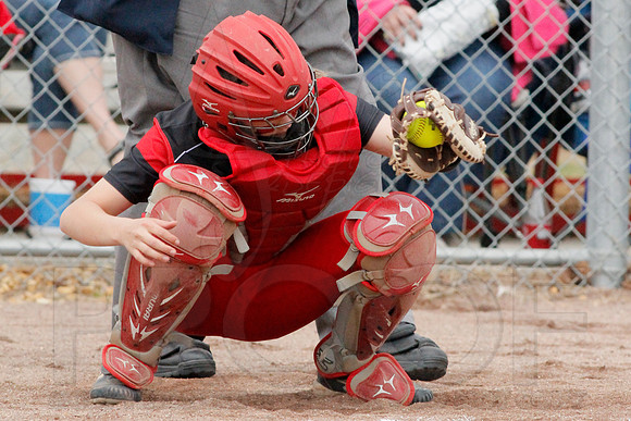 Harmony Grove @ Glen Rose softball 3-31-2014 (© Justin Manning) JWM_0092