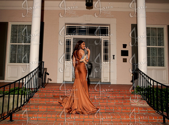Ky Wilson (Little Rock Central Prom) 4-26-25_JWM_0095